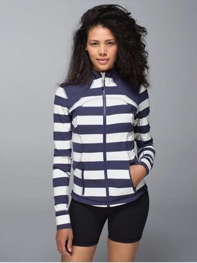 Lululemon Forme Jacket *Cuffins
Steep Stripe Cadet Blue Horizontal  sz 12 EUC